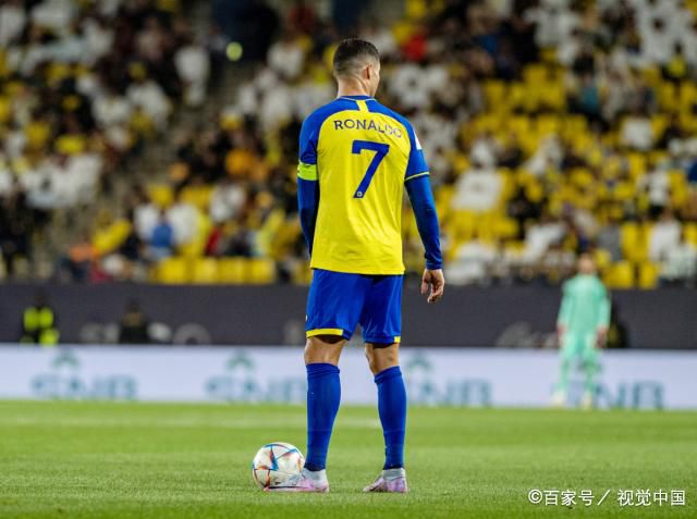 热那亚前锋古德蒙德松本轮之前以7球位居射手榜第6，近3轮意甲打进2球，个人能力非常出色。
